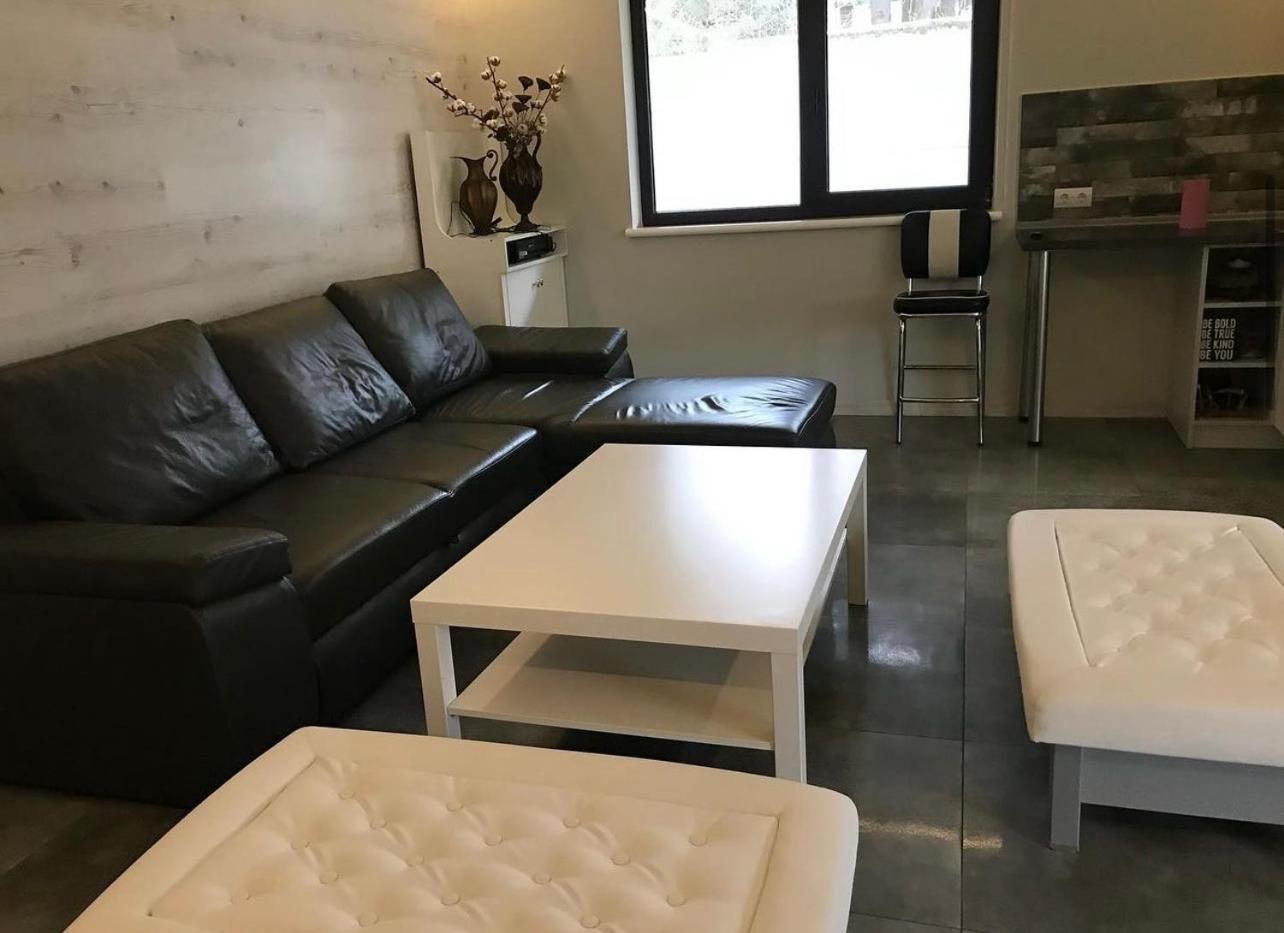 Royal Relax Guest House Khorodelets Bagian luar foto